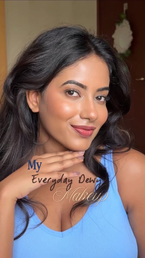 Instagram post by @somrita_d for House of HUR. Caption reads: [...] skin ✨💧 My everyday glow combo with House....