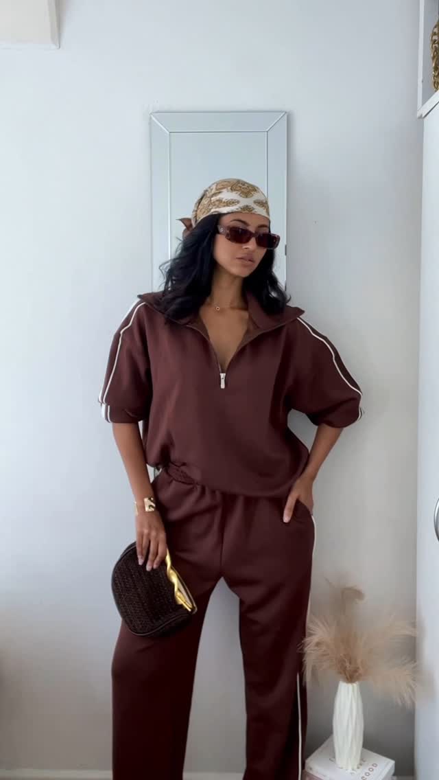 Instagram post by @thilini.hewa for MOOSLOVER. Caption reads: [...] with this stunning warm brown set from....