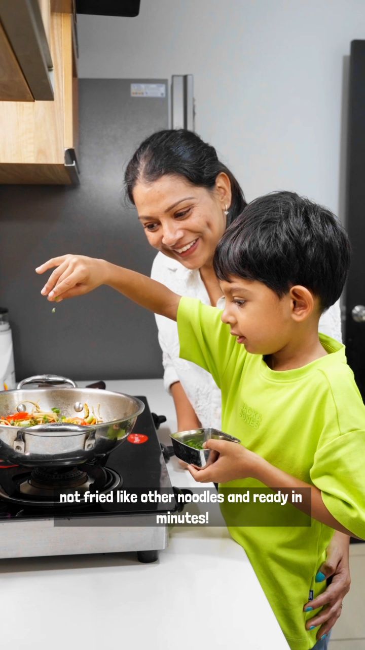 Instagram post by @vandita.momandmore for Slurrp Farm. Caption reads: Not every meal needs to look like a MasterChef....