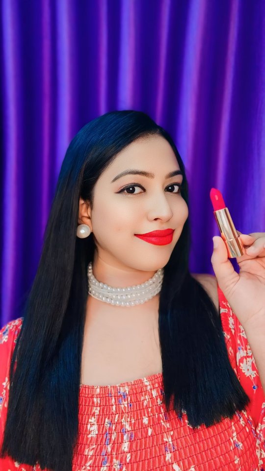 Instagram post by @_dimple_doll for MyGlamm. Caption reads: 💄Introducing @MyGlamm POUT Plumping lipstick By....