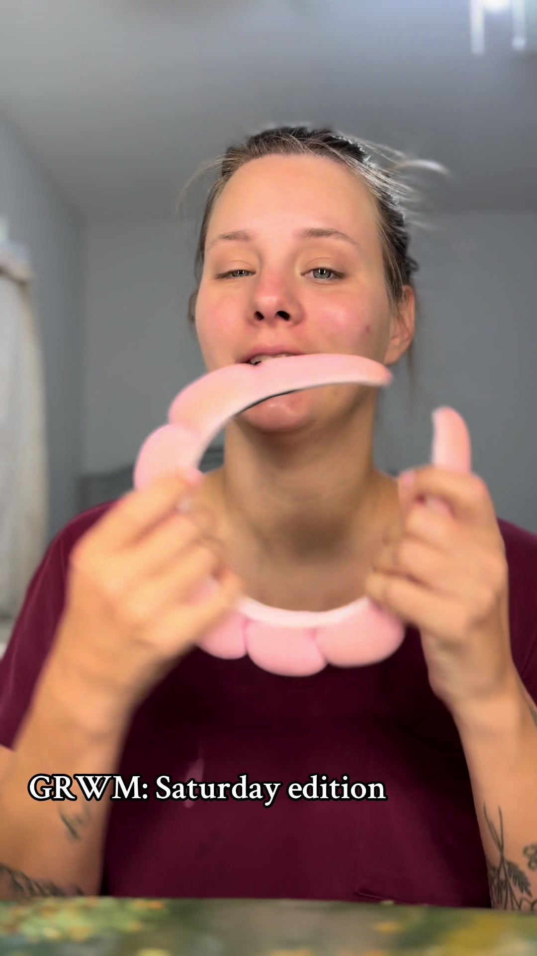 TikTok post by @itsjessanotheruser for Beautyblender. Caption reads: [...] Beauty @wetnwildbeauty @Beautyblender....