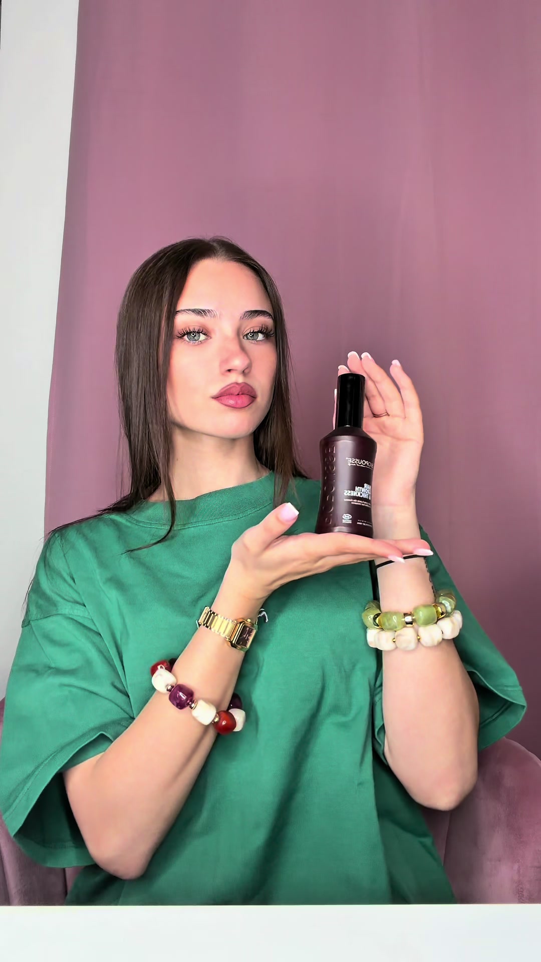 TikTok post by @laauralzr2 for JKE AGENCY. Caption reads: [...] promo: LAURA30 // merci @Biopousse et @JKE....