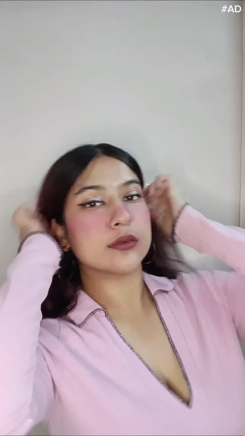 Instagram post by @dishkoosh_7 for Purplle. Caption reads: #AD 
For all the brown lipstick lovers

Elle 18-....