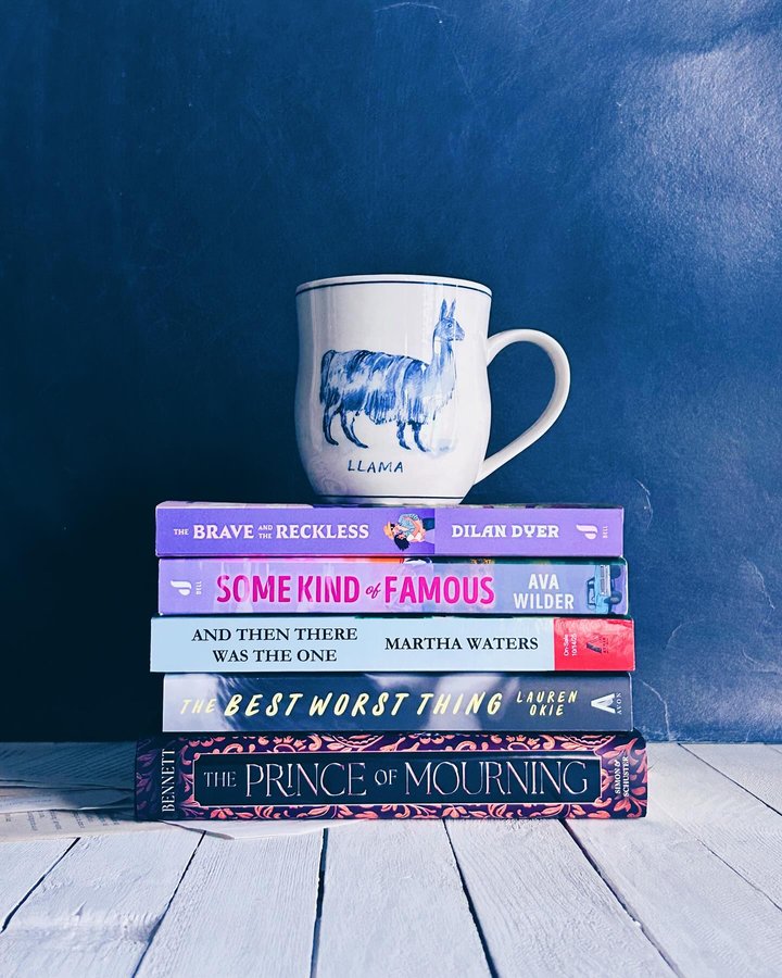 Instagram post by @theliteraryllama for Mariner Books. Caption reads: 📚 October Reading Wrap-Up 📚 • No five-star books....