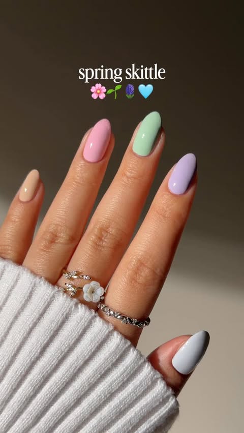 Instagram post by @bycheznails for ella+mila. Caption reads: [...] using pastel nail polishes from @ellamila!....