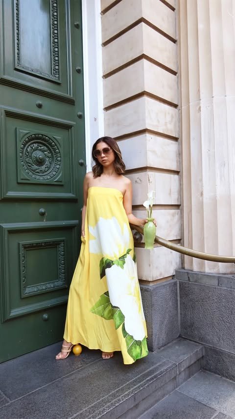 Instagram post by @thesleekavenue for Avène. Caption reads: Everyone: SPF. Every. Single. Day. Ok? 🤭

This....