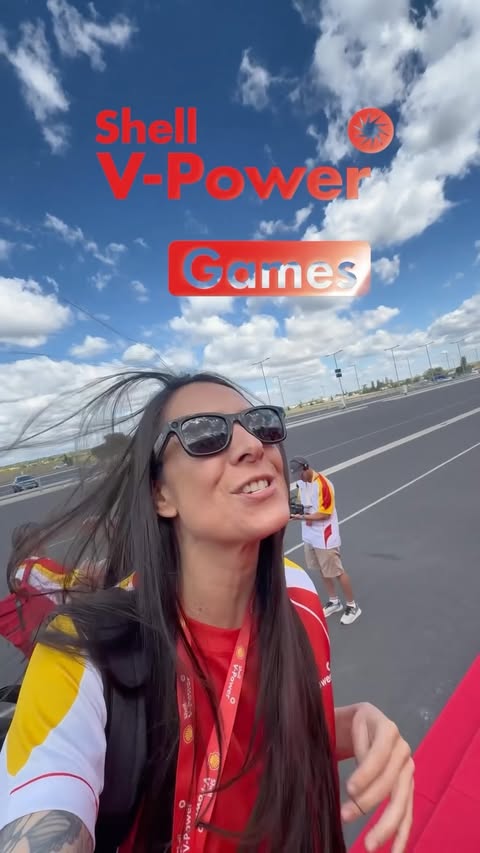 Instagram post by @manuelavasquez1 for Shell. Caption reads: Así viví los Shell V-Power Games en Budapest!....