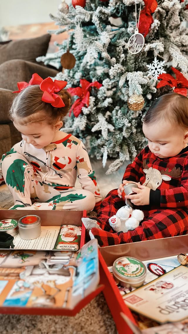 Instagram post by @pollyanabschandler for Package From Santa. Caption reads: [...] were so happy!!! Thank you so much....