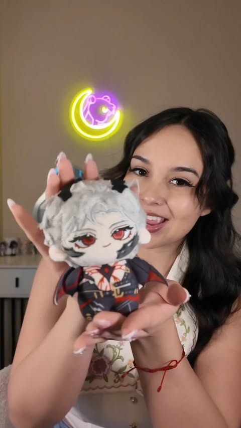 Instagram post by @spacecowgirlyaya for Plushshop. Caption reads: [...] ♥️ use code "yaya" for 5% off....