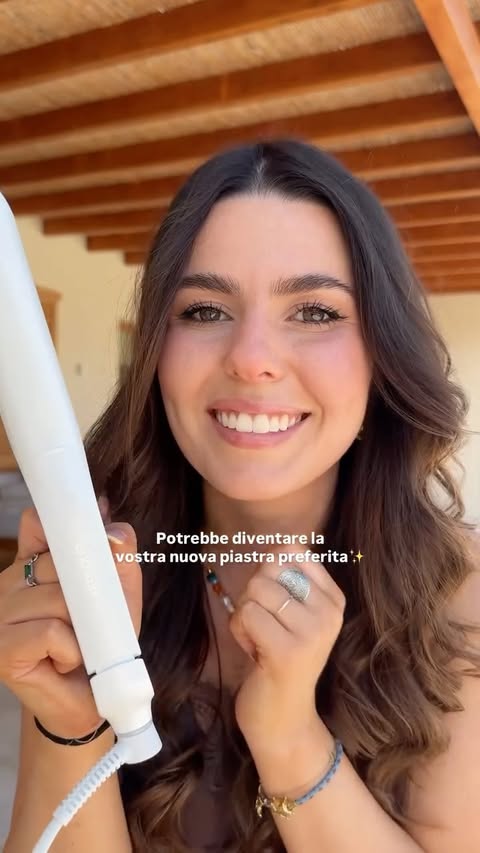Instagram post by @pamela.paolini for ghd Italia. Caption reads: #ad @ghditalia Una piastra che fa zero [...].