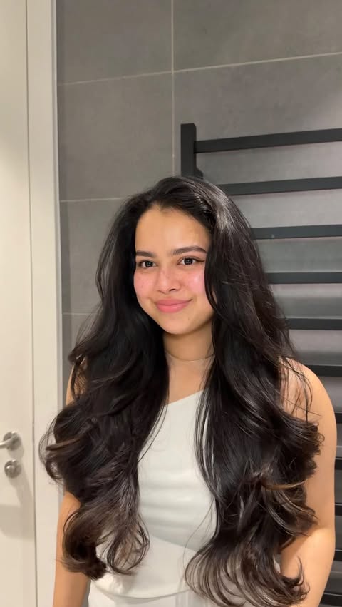 Instagram post by @wiinnyypooh for OLAPLEX. Caption reads: [...] is the routine I trust ad I start with....