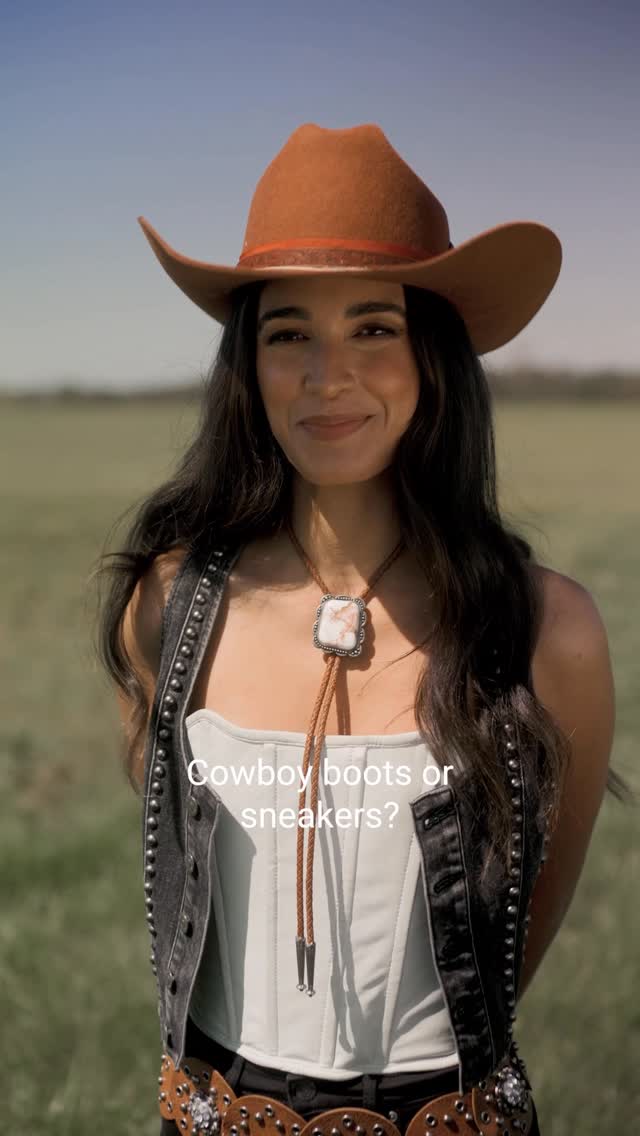 Instagram post by @holamoriah for Boot Barn. Caption reads: This or that with @holamoriah..