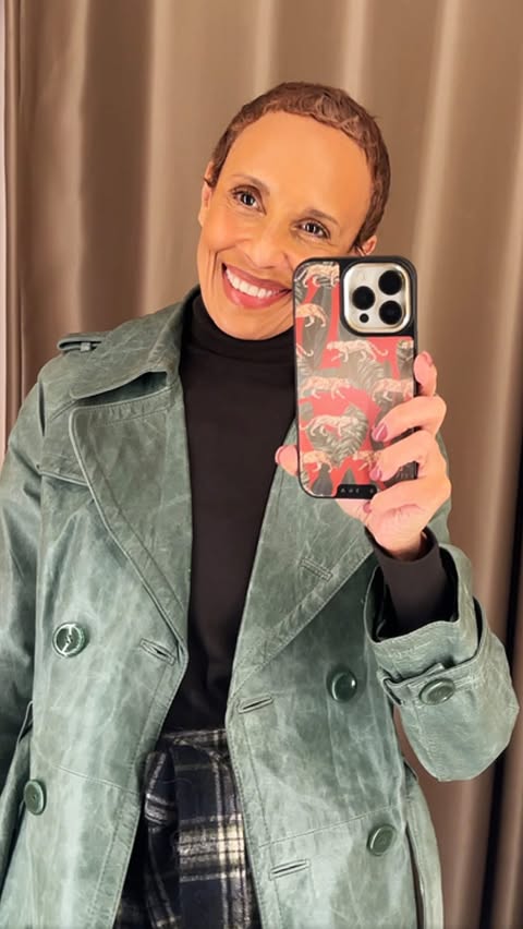Instagram post by @theelegantstylist for Kurt Geiger. Caption reads: [...] green roll neck @zara Thrifted bag....
