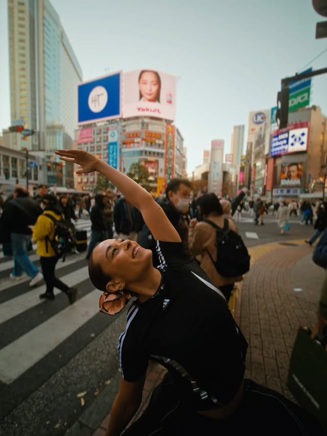 Instagram post by @khiranhuston for LES MILLS. Caption reads: A quick pause before we turn it UP for LES MILLS....