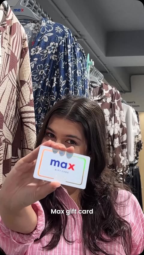 Instagram post by @rishita_munai for Max Fashion. Caption reads: What to gift ? Don’t stress gift a max card....