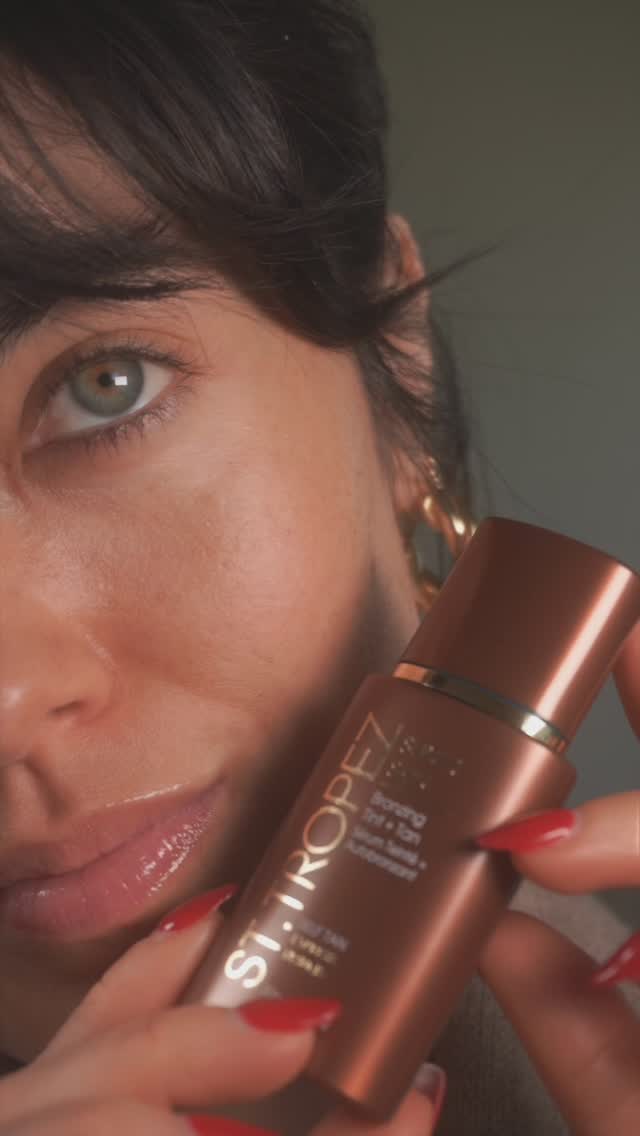 Instagram post by @alatorreee for St.Tropez. Caption reads: @sttropeztan is always the answer to beating the....