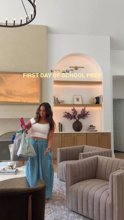 Instagram post by @lizwebber_ for Dollar Tree. Caption reads: [...] and prepping lunch. After my trip to....