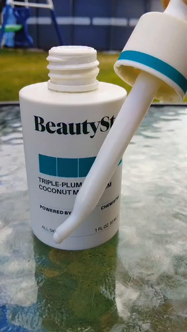 Instagram post by @lookingmybest for BeautyStat. Caption reads: [...] TODAY ONLY you can snag your own @beautystat....