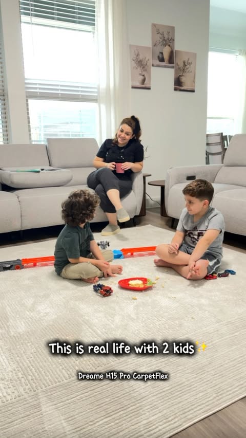 Instagram post by @2bebek1damla for Dreame. Caption reads: [...] with kids means mess is constant. The Dreame....