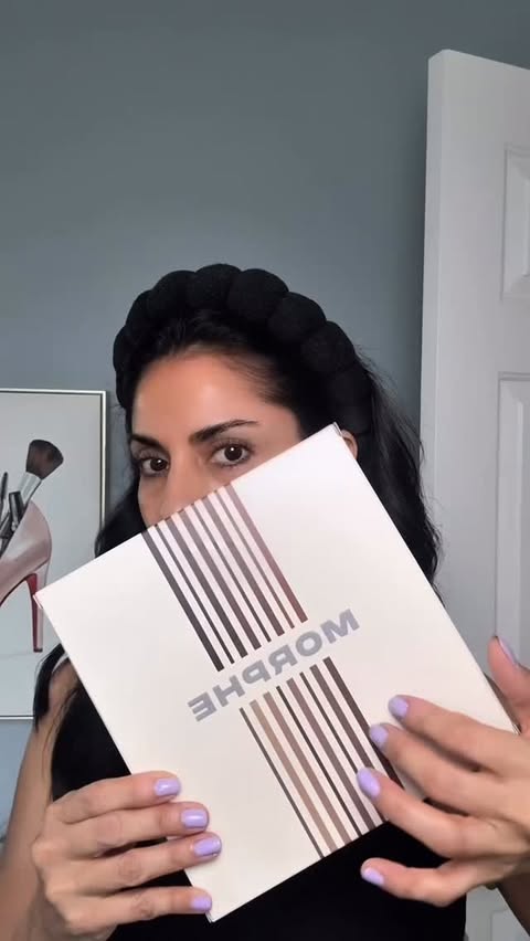 Instagram post by an influencer for Morphe. Caption reads: [...] . . Link in story 🛒 . @morphebrushes -....