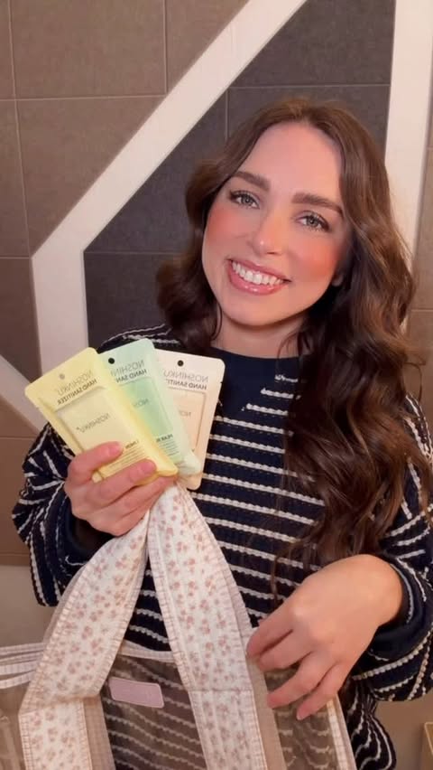 Instagram post by @julia_penfield for Noshinku. Caption reads: #noshinkupartner I keep @noshinku Sanitizing [...].