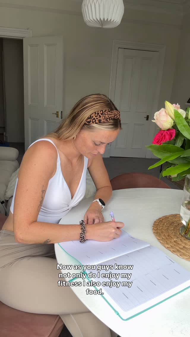 Instagram post by @goodscransonly for Clever Fox. Caption reads: Fitness Journal Pro | @cleverfoxplanner 

ad | I....