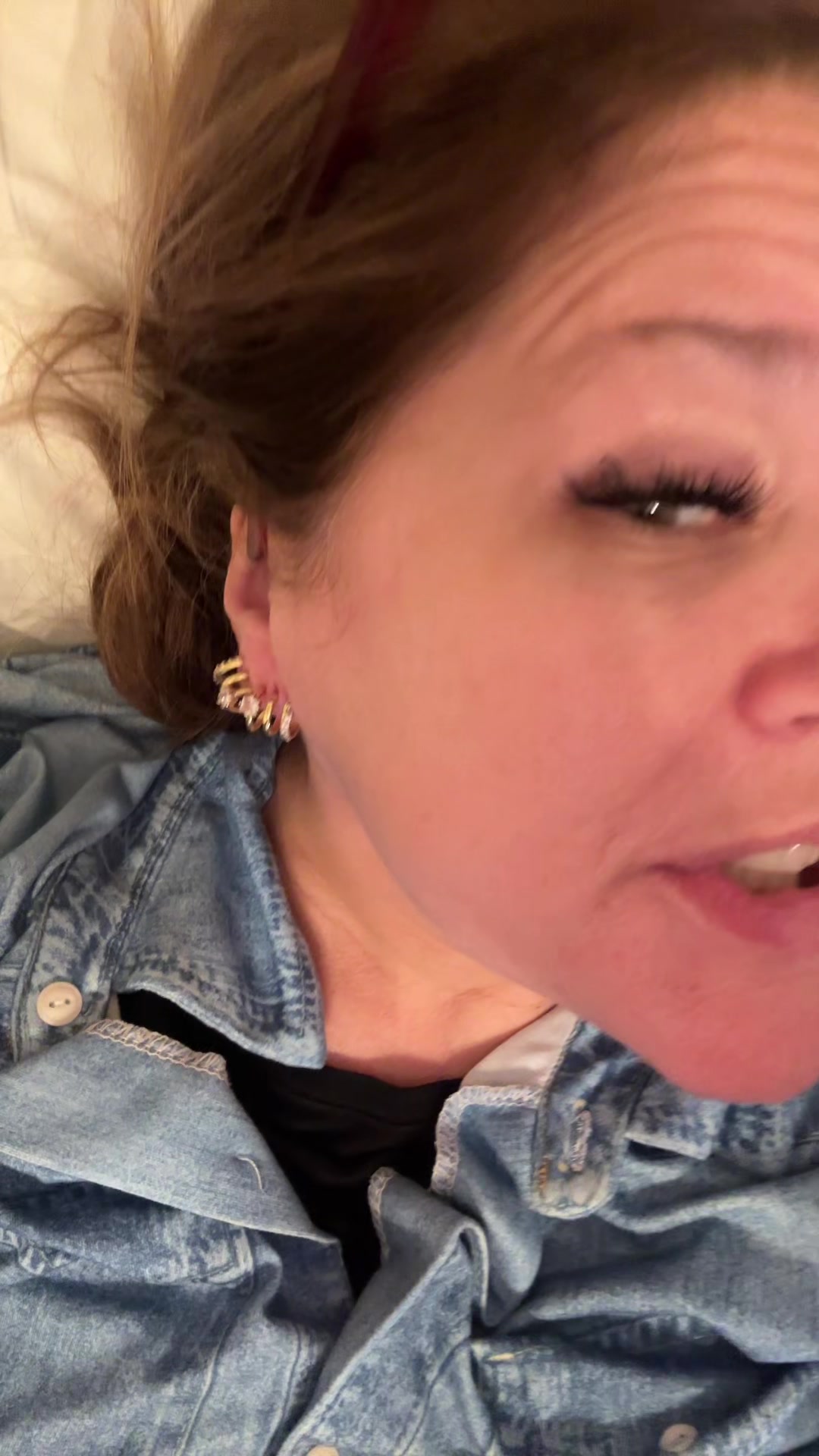 TikTok post by @tryingtobebougie for Pavoi. Caption reads: @PAVOI i love you.