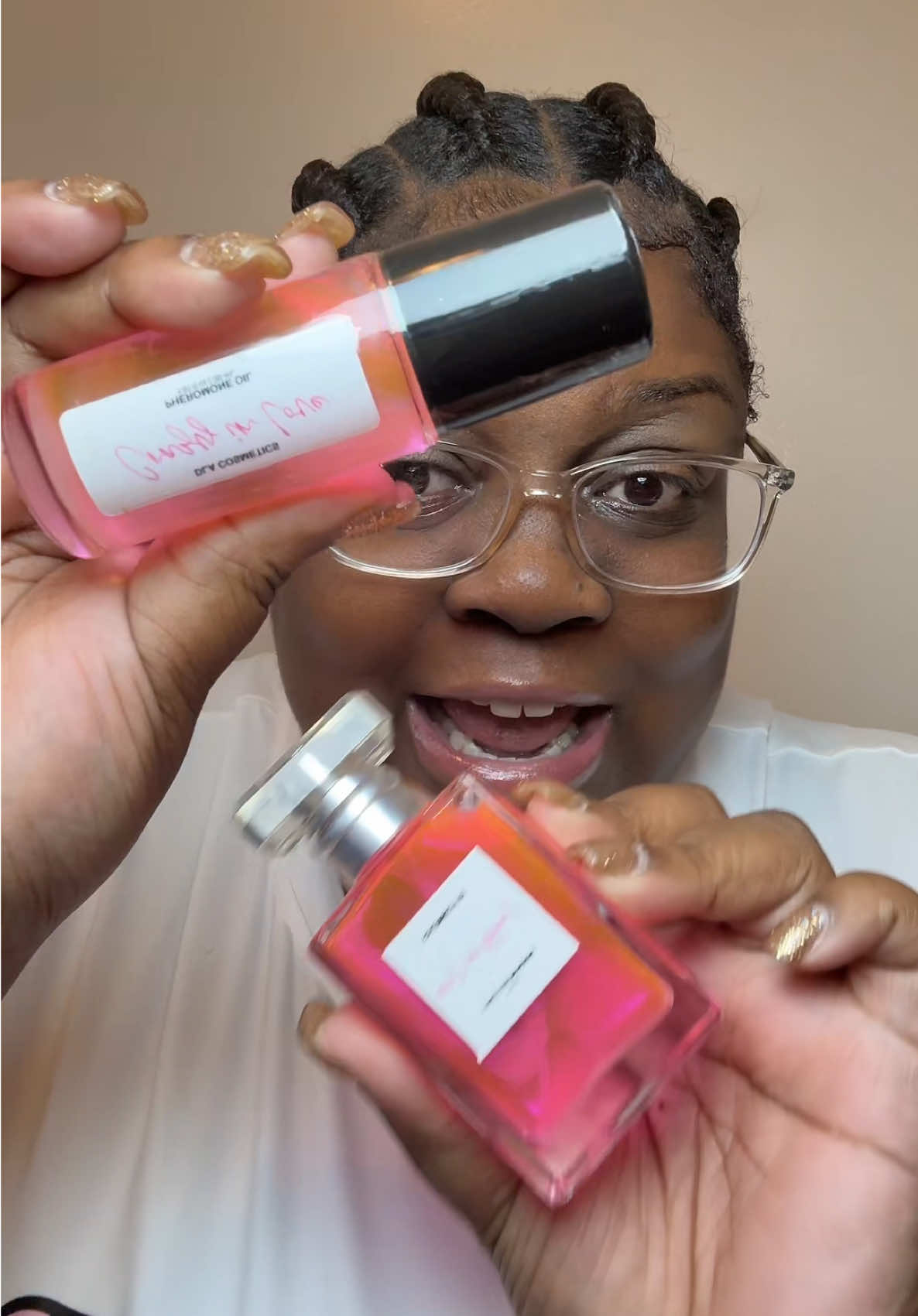 TikTok post by @itss.kierrra for DLA COSMETICS. Caption reads: @DLA COSMETICS is having a EARLY BLACK FRIDAY....