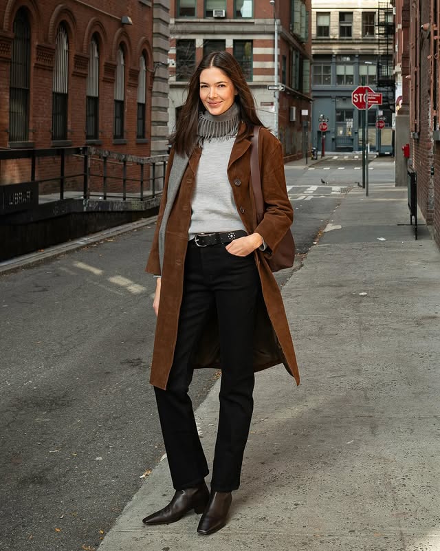 Instagram post by @renataquaglia for Madewell. Caption reads: [...] suede, cashmere. ‘Tis the cozy season!....