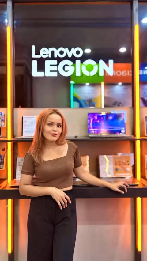 Instagram post by @ernitagst for Intel. Caption reads: [...] sampai gaming tetap gaspol dengan Intel....
