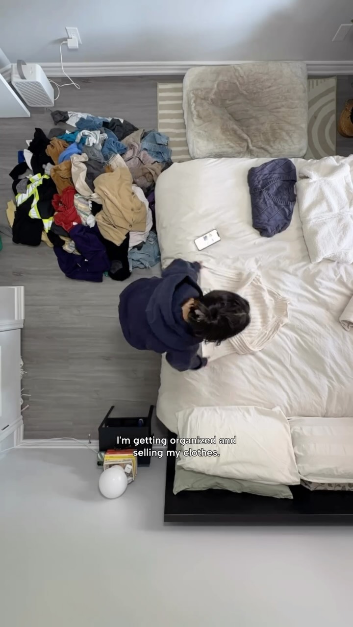 Instagram post by @okay.ainsley for Poshmark. Caption reads: Fall fashion isn’t about spending more, it’s about....