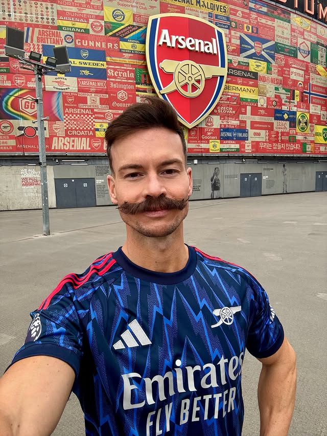 Instagram post by @joelcorry for Movember. Caption reads: Expectation vs Reality @movember 🥸🤦‍♂️
My....