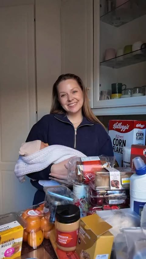 Instagram post by @jess.scholtzz for WOOLWORTHS SA. Caption reads: [...] convenience! 🏡👶🏼 @woolworths_sa....