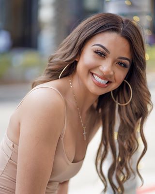 Instagram post by @kachi1k for LA Models. Caption reads: Repeat daily: I will remain focused on my goals.....