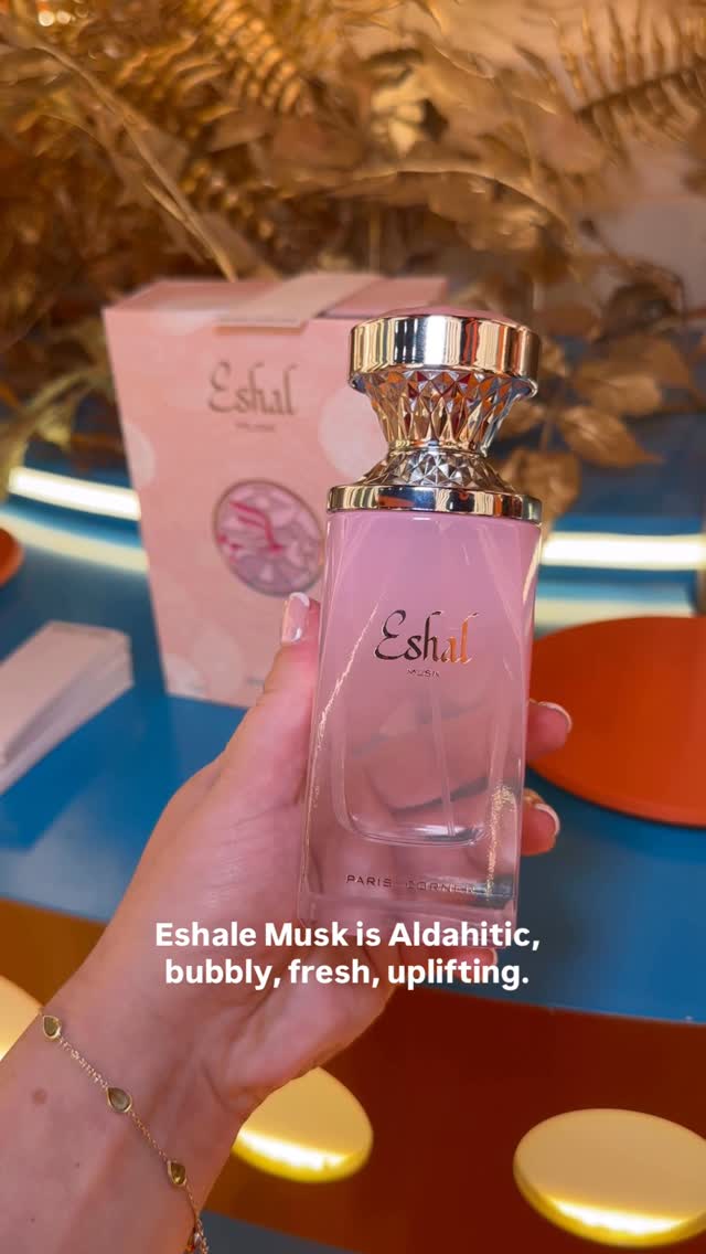Instagram post by @sniffwithsteph for Paris Corner Perfumes. Caption reads: For the clean girls 👀👀 @pariscornerperfumes....