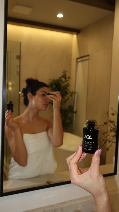 Instagram post by @np.miranda for AV Laboratories. Caption reads: [...] I’ll put the link in my bio :) #AVL....