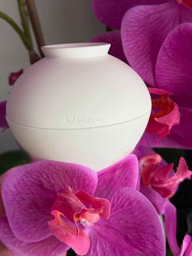 Instagram post by @tramtran_review for Beautytap. Caption reads: Thank you @beautytapofficial and @sulwhasoo.us for....