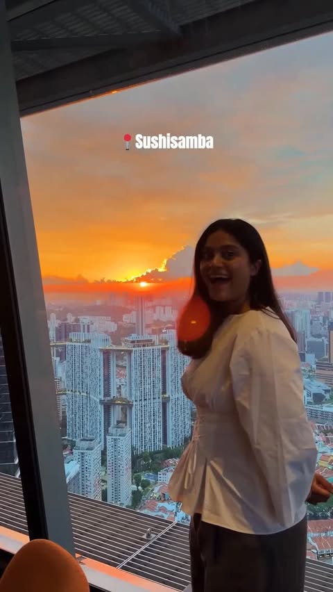 Instagram post by @brindasharma for VisitSingapore. Caption reads: What would you do differently in your next trip to....