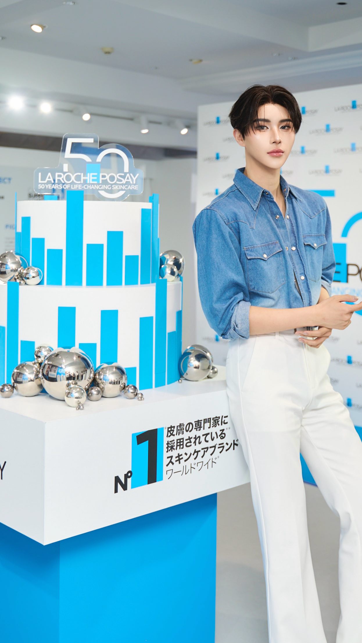 Instagram post by @kimgyutae_official for La Roche-Posay. Caption reads: ラロッシュポゼ50周年記念イベントにて
登壇させていただきました🩵

2年前、尋常性白斑と接触性皮....