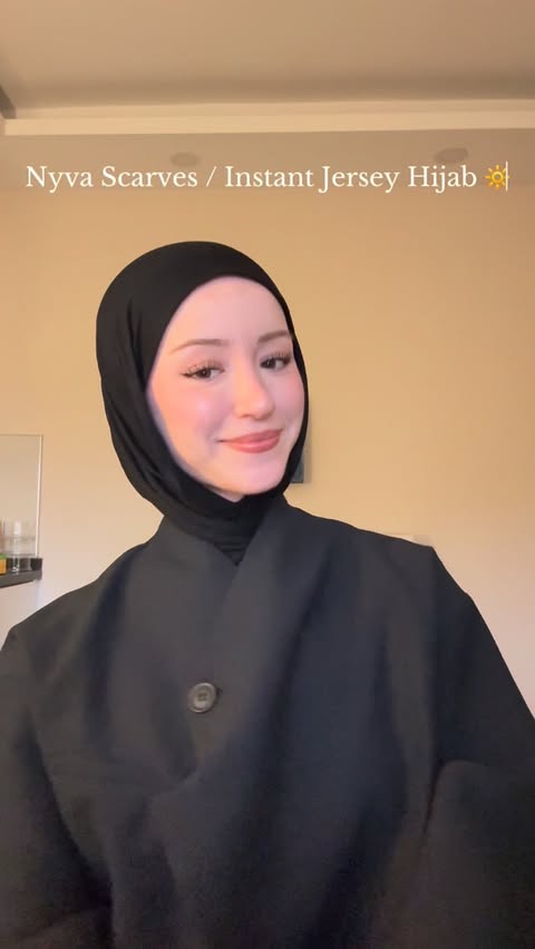 Instagram post by @4ysenurk for NYVA. Caption reads: Absolutely in love with @nyvascarves ‘s new jersey....