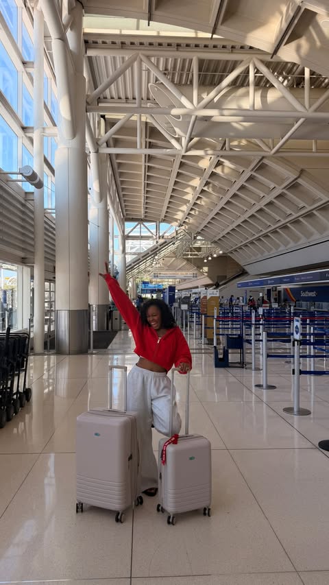 Instagram post by @kaylababatunde for Bagsmart. Caption reads: [...] me, but without the packing chaos. The....