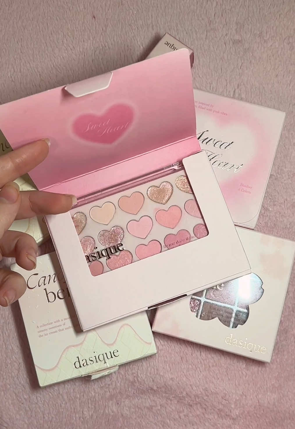 TikTok post by @93.natasha for Dasique. Caption reads: [...] store9BR93natasha062 ♬⋆.˚ ⋆˚✿ Marca:....