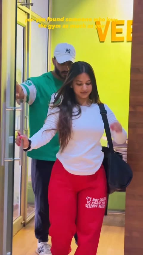 Instagram post by @ashwinandsimran for Big Muscles Nutrition. Caption reads: Gym partner and life partner🫶 . . . #gym #viral....