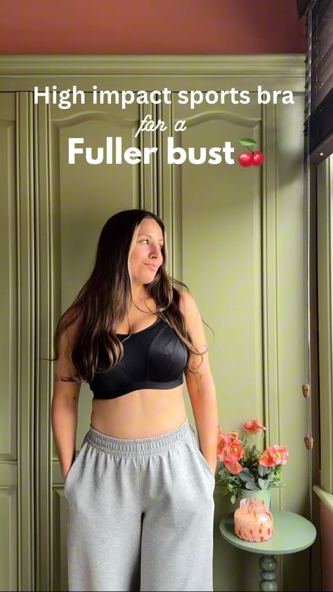 Instagram post by @sorrelwj for Curvy Kate. Caption reads: Tried & tested high impact sports bra for us with....