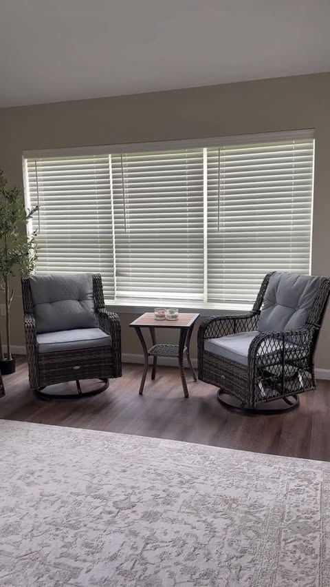 Instagram post by @serapbrdk for Yitahome. Caption reads: Resetting my home routine with @vitahome.us....