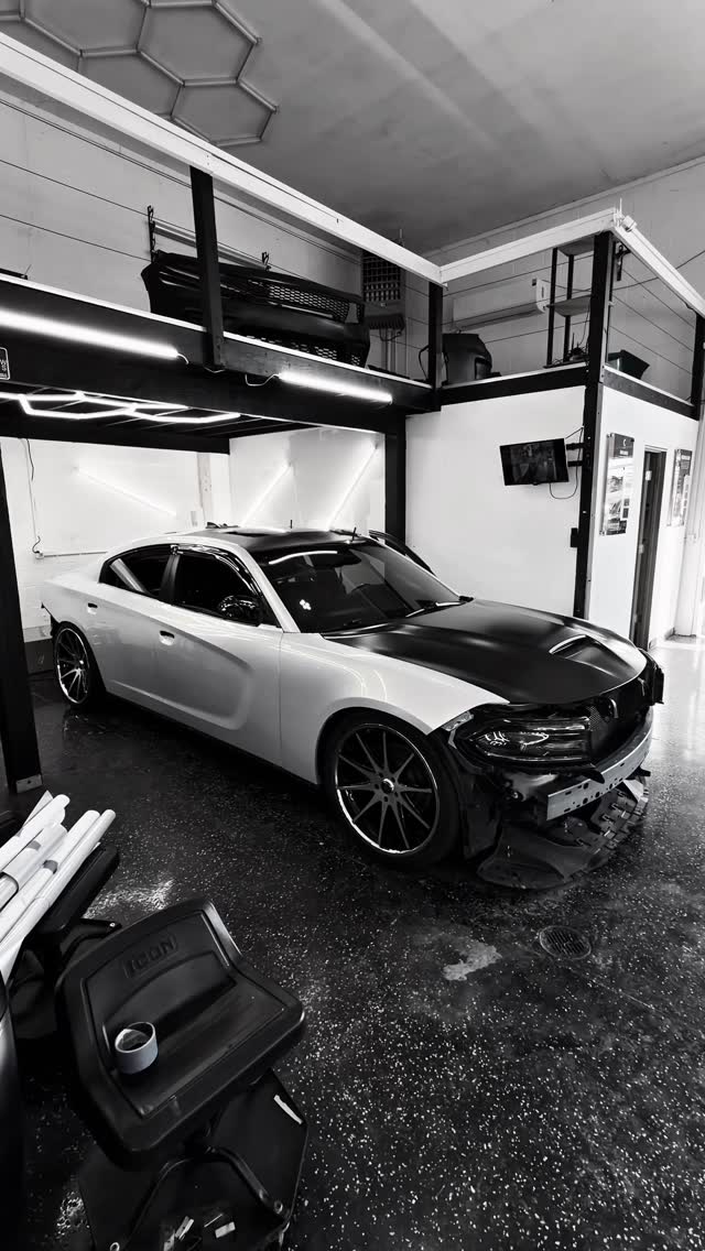 Instagram post by @boat5.7 for RAXTiFY. Caption reads: [...] @Rozco_WindowTint @Raxtify_Official • • • •....