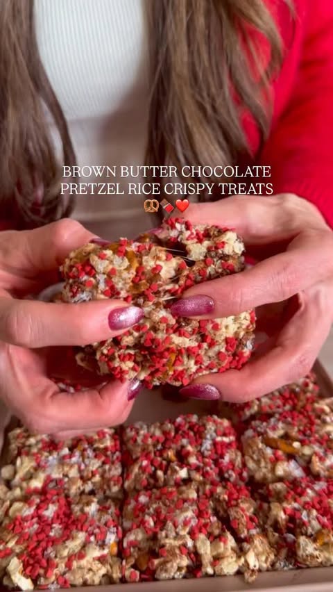 Instagram post by @kalejunkie for Hu Kitchen. Caption reads: [...] TREATS for Valentine’s Day, using @hukitchen....