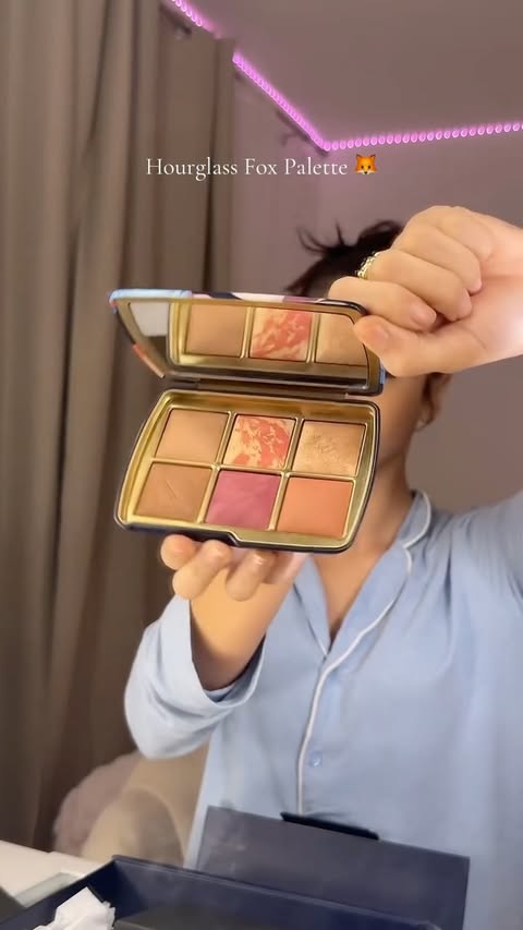 Instagram post by @hanaenice_ for Hourglass Cosmetics. Caption reads: The new palette @hourglasscosmetics 🦊 #foxpalette....