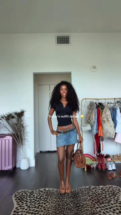 Instagram post by @annarennnn__ for ShopAKIRA. Caption reads: Soooo cutie @garageclothing @shopakira....