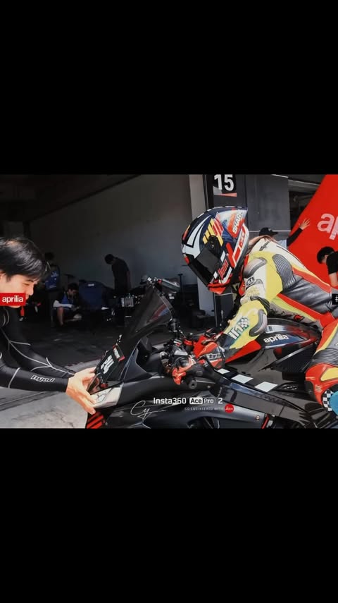 Instagram post by @taiwan_motorcycle_club for Insta360 Moto. Caption reads: [...] Aprilia 📷 @insta360 @insta360tw....